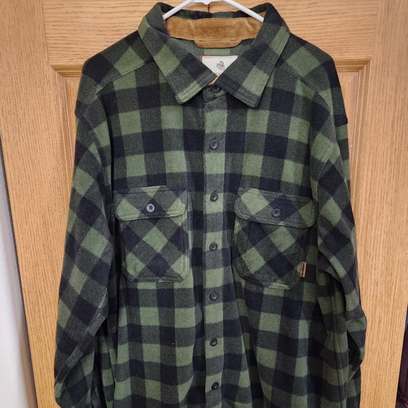 Legendary Whitetails Shirt Coat